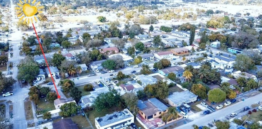 House in Miami, Florida 3 bedrooms, 87.89 sq.m. № 2042911