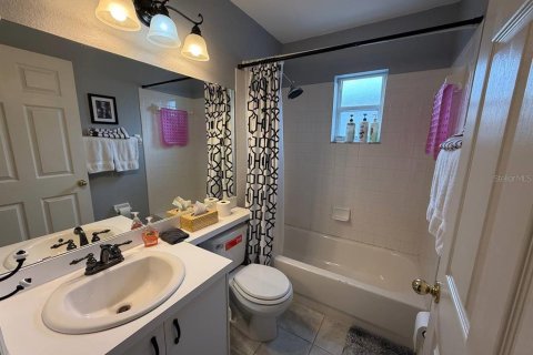 House in Winter Haven, Florida 3 bedrooms, 112.78 sq.m. № 1821215 - photo 12