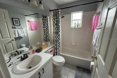 House in Winter Haven, Florida 3 bedrooms, 112.78 sq.m. № 1821215 - photo 13