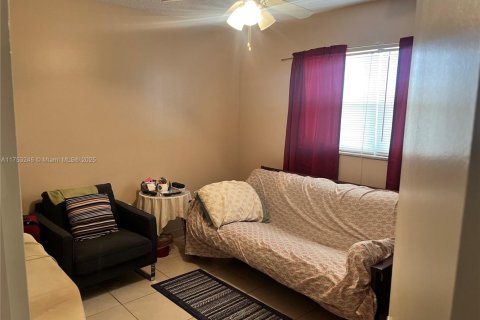 Copropriété à vendre à Sunrise, Floride: 2 chambres, 78.97 m2 № 1985274 - photo 4