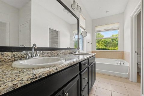 House in Riverview, Florida 4 bedrooms, 259.48 sq.m. № 2234279 - photo 12