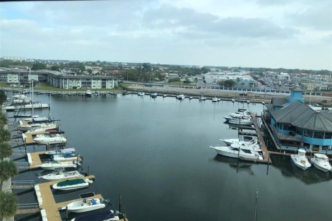 Condominio en venta en New Port Richey, Florida, 1 dormitorio, 66.43 m2 № 1613703 - foto 7