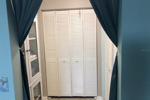 Condominio en venta en New Port Richey, Florida, 1 dormitorio, 66.43 m2 № 1613703 - foto 15