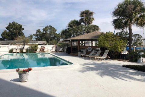 Condominio en venta en New Port Richey, Florida, 1 dormitorio, 66.43 m2 № 1613703 - foto 25