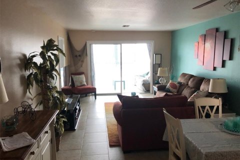 Condominio en venta en New Port Richey, Florida, 1 dormitorio, 66.43 m2 № 1613703 - foto 17