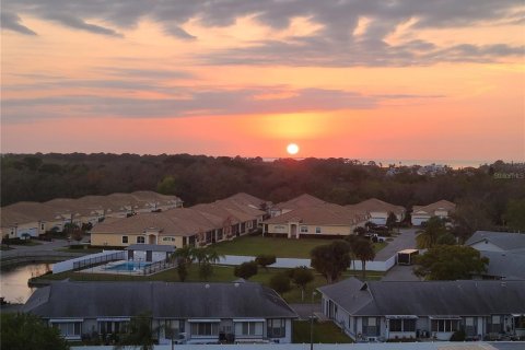 Condominio en venta en New Port Richey, Florida, 1 dormitorio, 66.43 m2 № 1613703 - foto 5