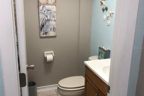 Condominio en venta en New Port Richey, Florida, 1 dormitorio, 66.43 m2 № 1613703 - foto 16