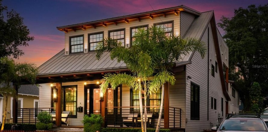 House in Orlando, Florida 4 bedrooms, 397.44 sq.m. № 2094581