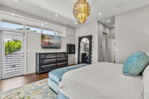 House in Orlando, Florida 4 bedrooms, 397.44 sq.m. № 2094581 - photo 30