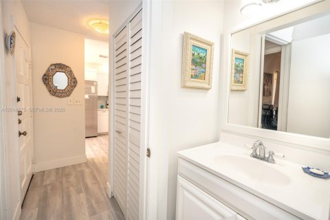 Adosado en venta en Doral, Florida, 3 dormitorios, 159.05 m2 № 2076290 - foto 21