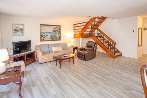 Adosado en venta en Doral, Florida, 3 dormitorios, 159.05 m2 № 2076290 - foto 4
