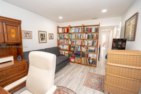Adosado en venta en Doral, Florida, 3 dormitorios, 159.05 m2 № 2076290 - foto 26