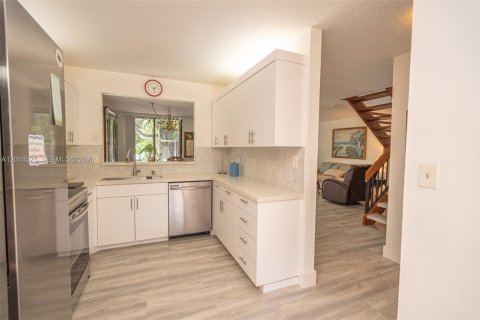 Adosado en venta en Doral, Florida, 3 dormitorios, 159.05 m2 № 2076290 - foto 22
