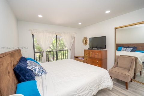 Adosado en venta en Doral, Florida, 3 dormitorios, 159.05 m2 № 2076290 - foto 28