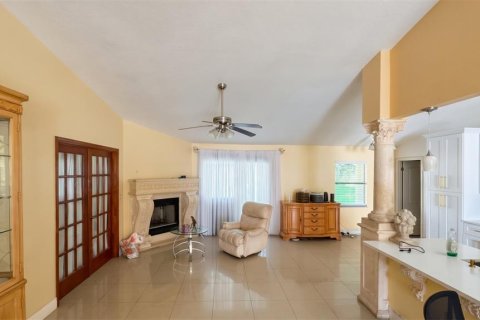Villa ou maison à vendre à Kissimmee, Floride: 4 chambres, 175.59 m2 № 2408307 - photo 8