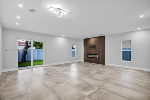 Touwnhouse à louer à Miami, Floride: 3 chambres, 172.05 m2 № 2168459 - photo 7