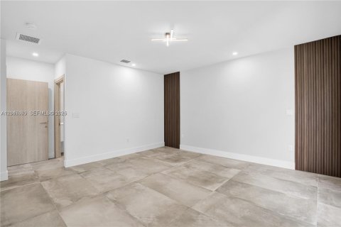 Touwnhouse à louer à Miami, Floride: 3 chambres, 172.05 m2 № 2168459 - photo 11