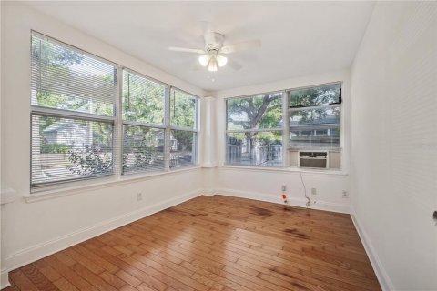 Apartamento en alquiler en Tampa, Florida, 2 dormitorios, 140.28 m2 № 2119033 - foto 4