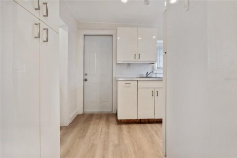 Apartamento en alquiler en Tampa, Florida, 2 dormitorios, 140.28 m2 № 2119033 - foto 8