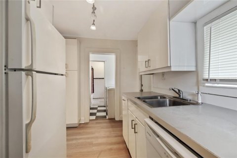 Apartamento en alquiler en Tampa, Florida, 2 dormitorios, 140.28 m2 № 2119033 - foto 9