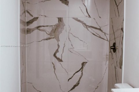 Купить виллу или дом в Лихай-Эйкерс, Флорида 3 спальни, 124.4м2, № 1859802 - фото 21