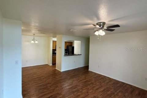 Condominio en venta en Gainesville, Florida, 2 dormitorios, 88.26 m2 № 2211347 - foto 4