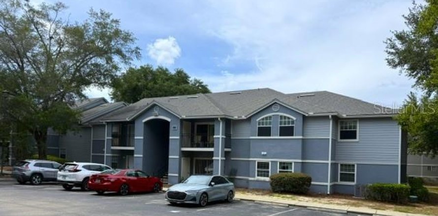 Condominio en Gainesville, Florida, 2 dormitorios № 2211347