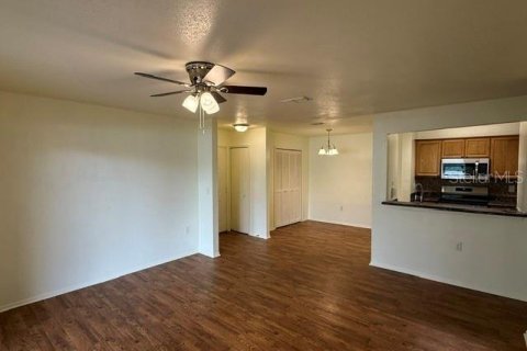 Condominio en venta en Gainesville, Florida, 2 dormitorios, 88.26 m2 № 2211347 - foto 2
