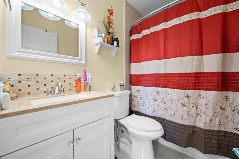Купить виллу или дом в Майами, Флорида 3 спальни, 124.49м2, № 1836658 - фото 21