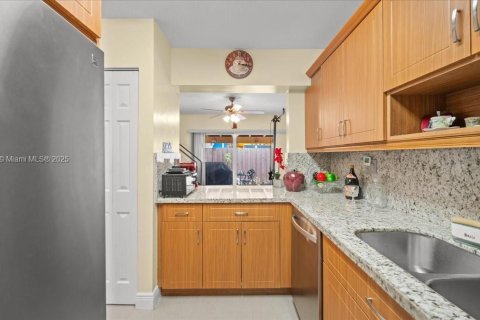 Купить виллу или дом в Майами, Флорида 3 спальни, 124.49м2, № 1836658 - фото 14