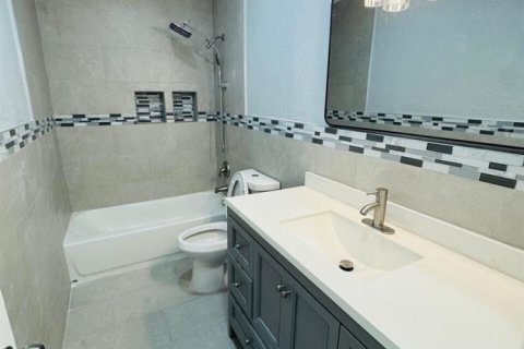 Villa ou maison à louer à Miami Gardens, Floride: 3 chambres, 181.16 m2 № 2439274 - photo 9