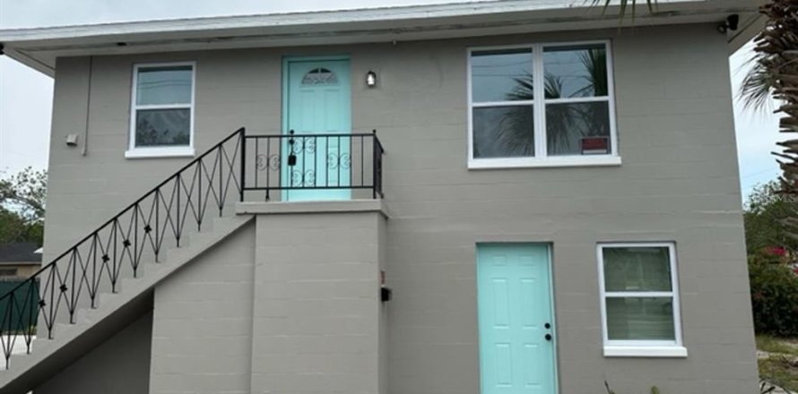 Apartment in Saint Petersburg, Florida 2 bedrooms, 156.08 sq.m. № 2238982