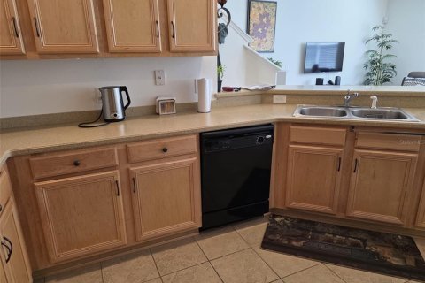 Townhouse in Kissimmee, Florida 3 bedrooms, 167.04 sq.m. № 2211834 - photo 8