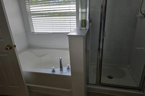 Townhouse in Kissimmee, Florida 3 bedrooms, 167.04 sq.m. № 2211834 - photo 23