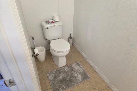 Townhouse in Kissimmee, Florida 3 bedrooms, 167.04 sq.m. № 2211834 - photo 6