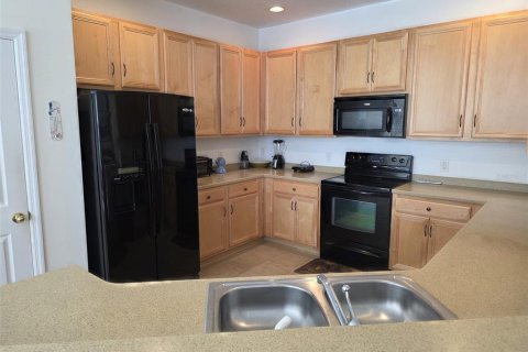 Townhouse in Kissimmee, Florida 3 bedrooms, 167.04 sq.m. № 2211834 - photo 9