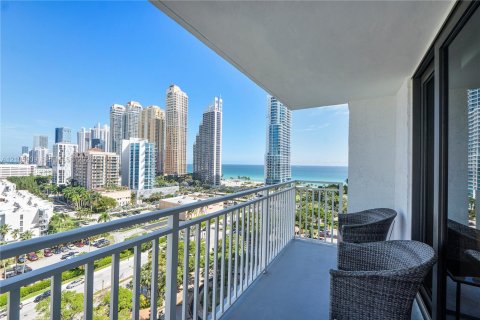 Condominio en venta en Sunny Isles Beach, Florida, 2 dormitorios, 170.94 m2 № 2414805 - foto 30