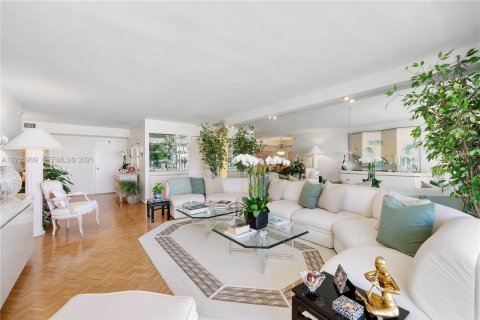 Condominio en venta en Sunny Isles Beach, Florida, 2 dormitorios, 170.94 m2 № 2414805 - foto 8