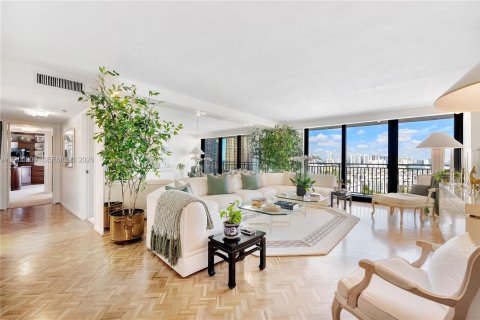 Condominio en venta en Sunny Isles Beach, Florida, 2 dormitorios, 170.94 m2 № 2414805 - foto 9