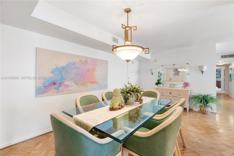 Condominio en venta en Sunny Isles Beach, Florida, 2 dormitorios, 170.94 m2 № 2414805 - foto 12