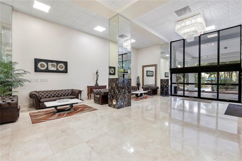 Condominio en venta en Sunny Isles Beach, Florida, 2 dormitorios, 170.94 m2 № 2414805 - foto 4
