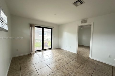 Apartamento en alquiler en Fort Lauderdale, Florida, 2 dormitorios № 1965455 - foto 26