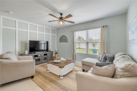 House in New Smyrna Beach, Florida 4 bedrooms, 172.33 sq.m. № 1771609 - photo 2