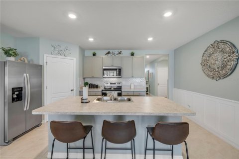 House in New Smyrna Beach, Florida 4 bedrooms, 172.33 sq.m. № 1771609 - photo 10