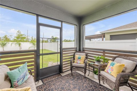 House in New Smyrna Beach, Florida 4 bedrooms, 172.33 sq.m. № 1771609 - photo 5