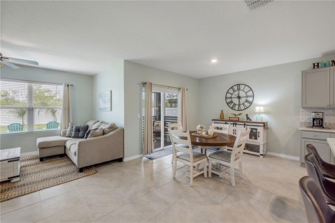 House in New Smyrna Beach, Florida 4 bedrooms, 172.33 sq.m. № 1771609 - photo 12
