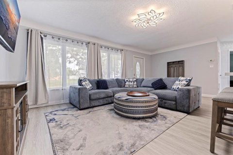 House in Seminole, Florida 3 bedrooms, 115.11 sq.m. № 1812711 - photo 6