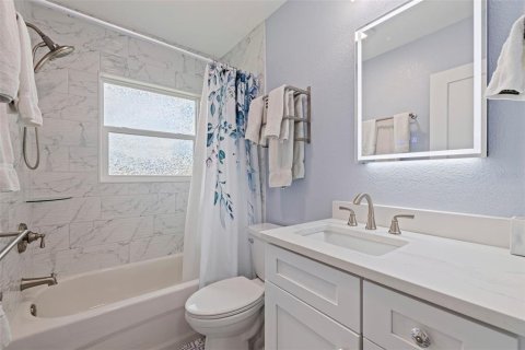House in Seminole, Florida 3 bedrooms, 115.11 sq.m. № 1812711 - photo 24