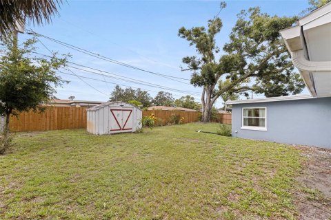 House in Seminole, Florida 3 bedrooms, 115.11 sq.m. № 1812711 - photo 30