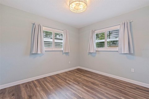House in Seminole, Florida 3 bedrooms, 115.11 sq.m. № 1812711 - photo 25